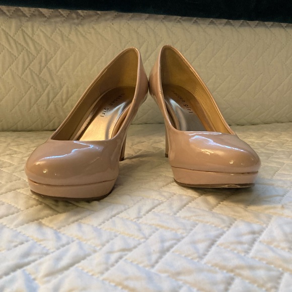 Nude pink and gold heels size 6 - Picture 6 of 11